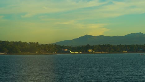 Landschaft-Vom-Boot-Aus-02