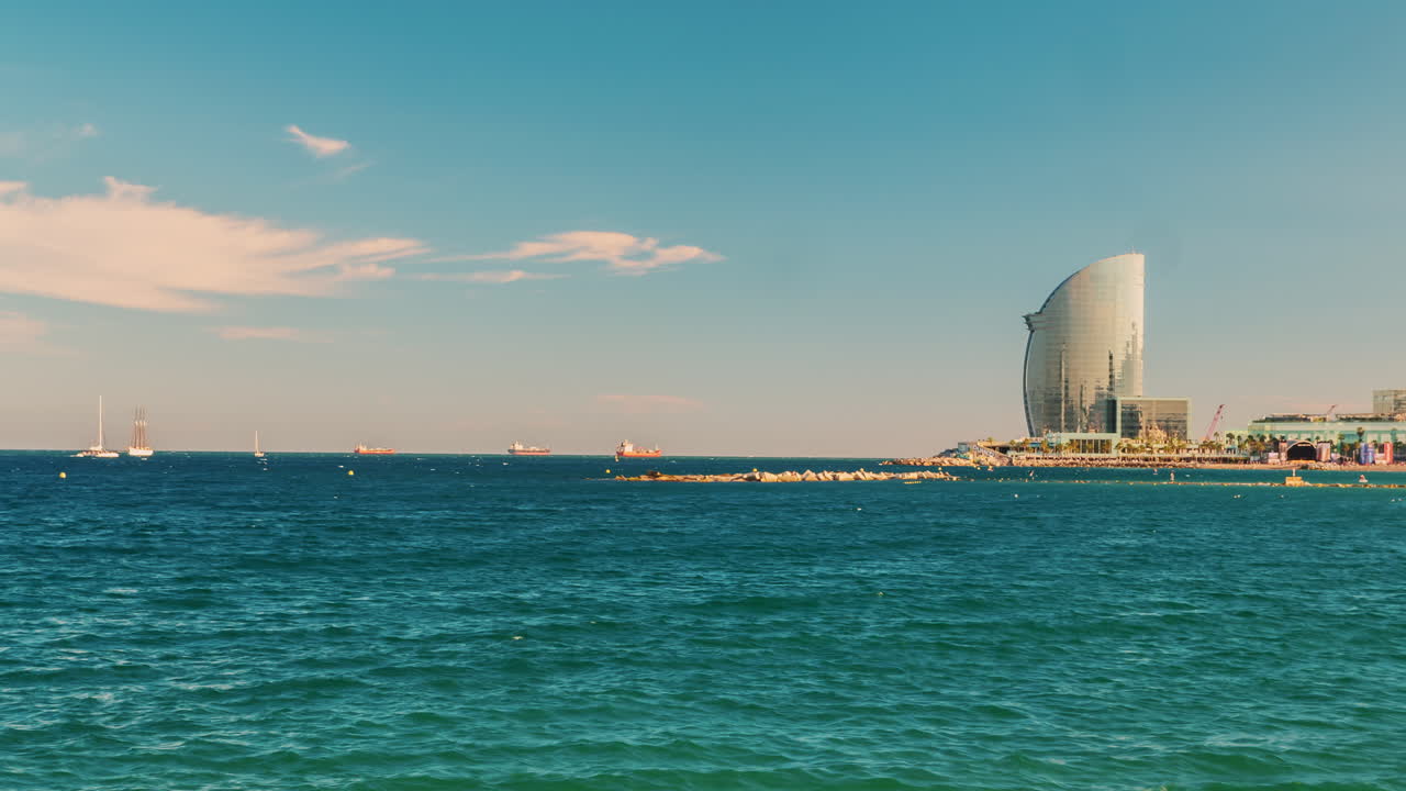 바르셀로나의 돛 모양 건물