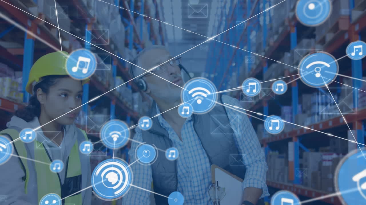 animación de una red de iconos sobre diversos supervisores masculinos y trabajadoras discutiendo en el almacén.