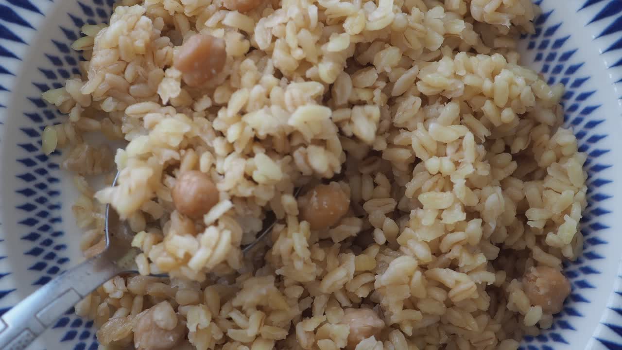 Bulgur with Chickpeas
