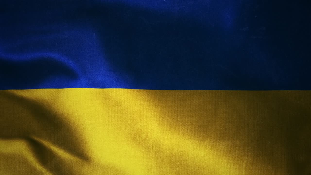 La bandiera ucraina sventola nel vento