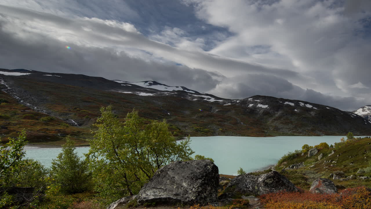 노르웨이 붉은 단풍 4k 01