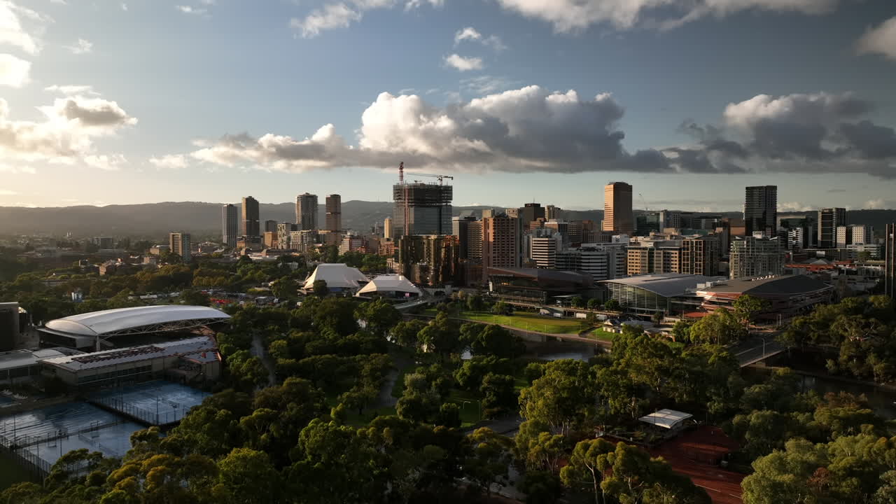 drone 4k amanecer ciudad de adelaide australia