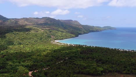 Atemberaubender-Strand-Playa-Rincon-Auf-Der-Halbinsel-Samana-In-Der-Dominikanischen-Republik