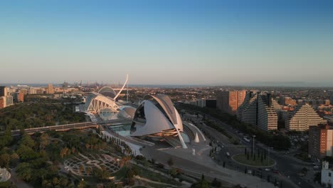 Ciudad-De-Las-Artes-Y-Las-Ciencias-En-Valencia,-España,-Vista-Aérea-De-Apertura