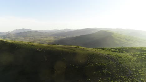 산악 풍경의 공중 사진