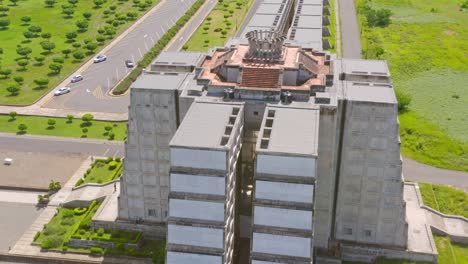 The-Columbus-Lighthouse-Near-A-Parking-Lot-In-Santo-Domingo,-Dominican-Republic