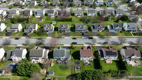 upper class single family houses in quiet american suburb