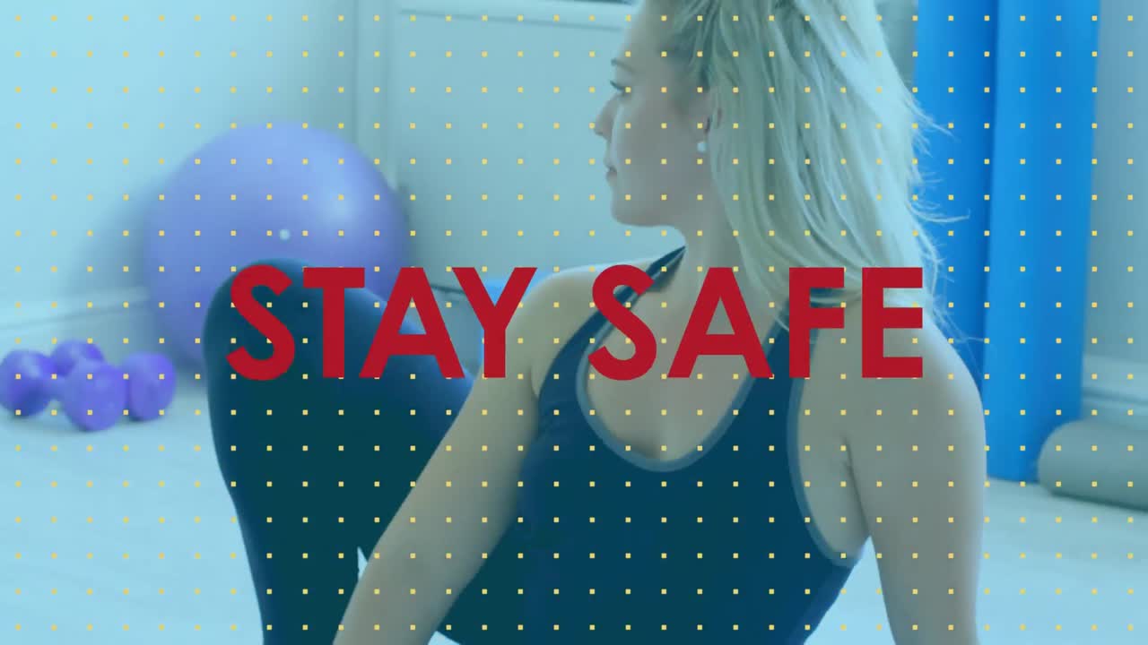 카우카시아 여성이 운동하는 것에 대한 사회적 거리두기 메시지의 애니메이션