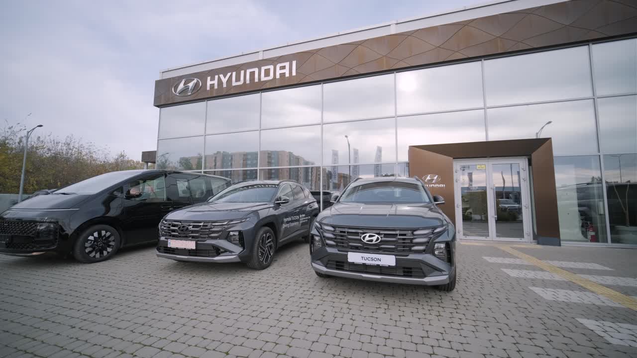 Hyundai Dealership with Tucson Cars