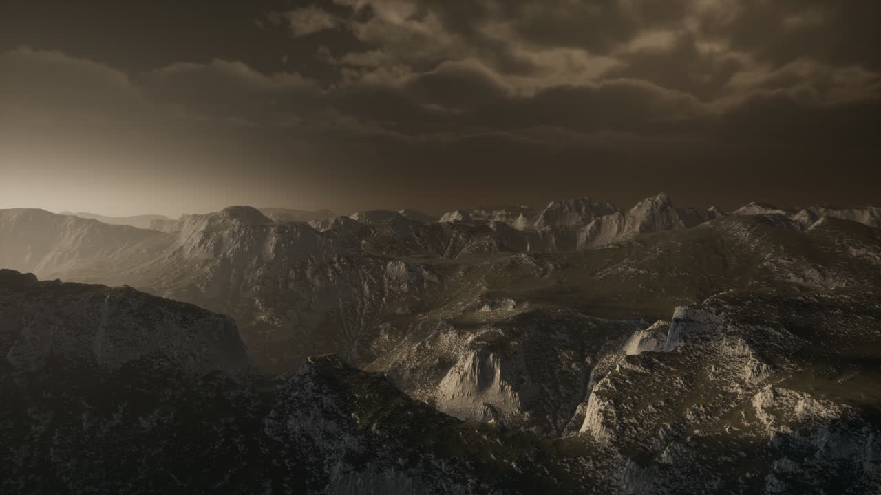 산의 계단 위의 극적인 하늘.