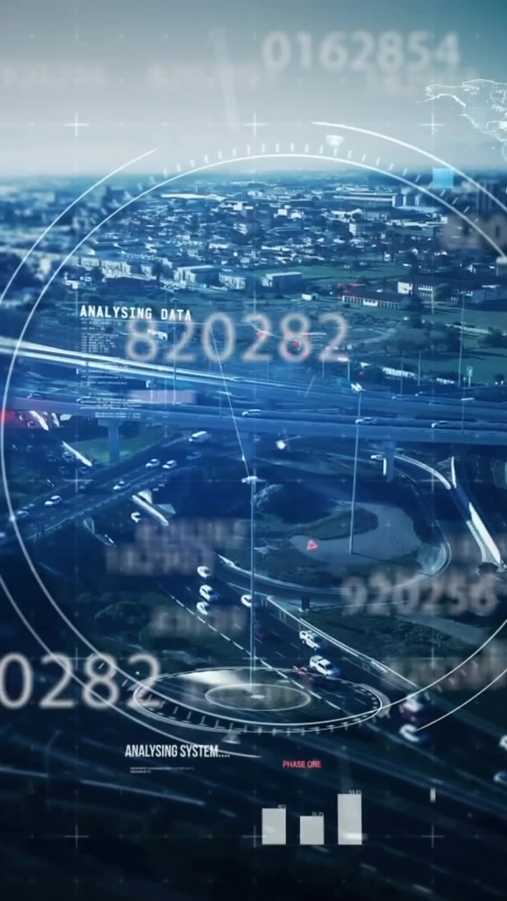 Animazione di cerchi, numeri che cambiano su una vista aerea di una città moderna con veicoli sulla strada