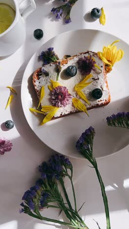 floral toast and refreshing breakfast