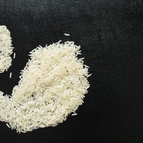 Stop-Motion-Video-From-White-Rice-Grains