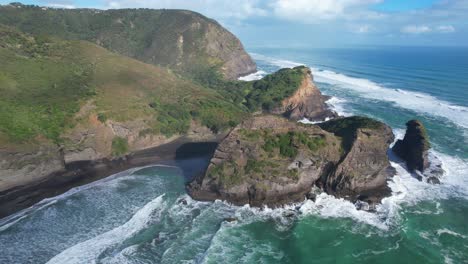 Piha-Beach-On-The-West-Coast-Of-The-North-Island,-Auckland,-New-Zealand---Aerial-Drone-Shot