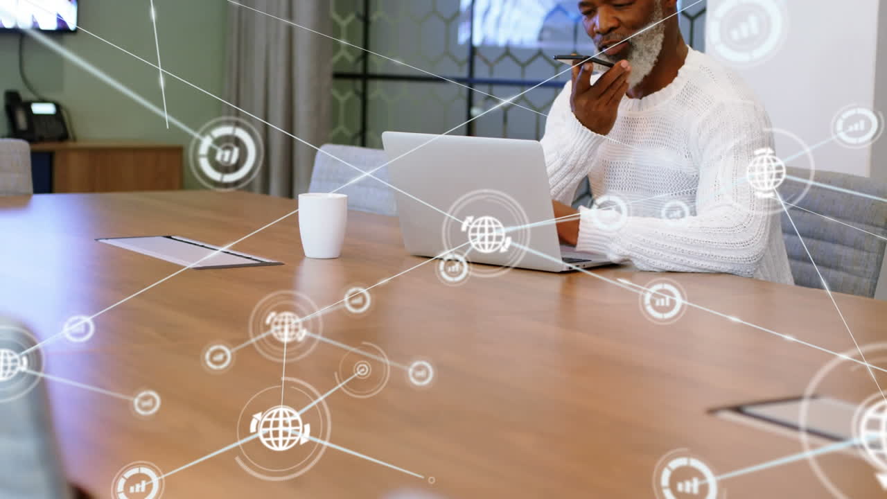 Animazione di rete di connessioni su uomo d'affari afroamericano che usa lo smartphone.