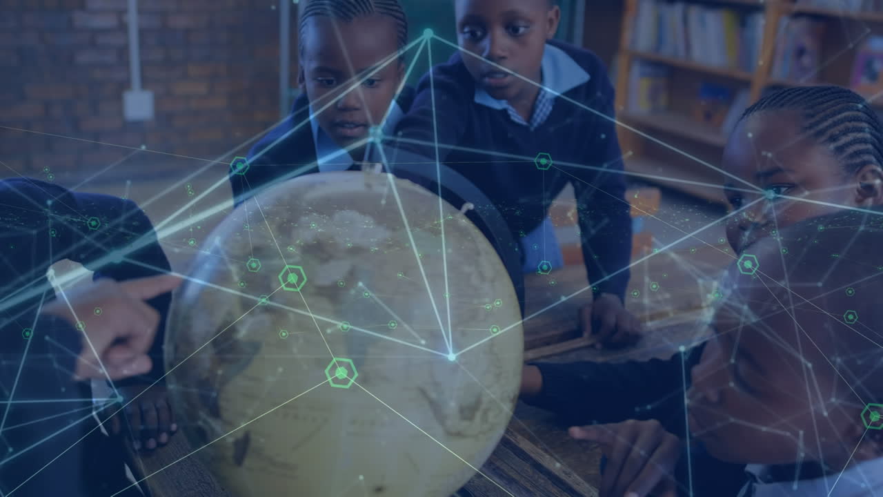 animación de la red de conexiones con iconos sobre alumnos afroamericanos con globo en la escuela