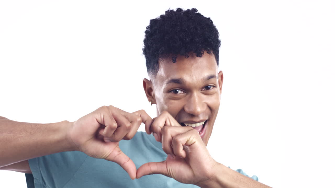 스튜디오에 있는 사람의 지지, 손과 얼굴