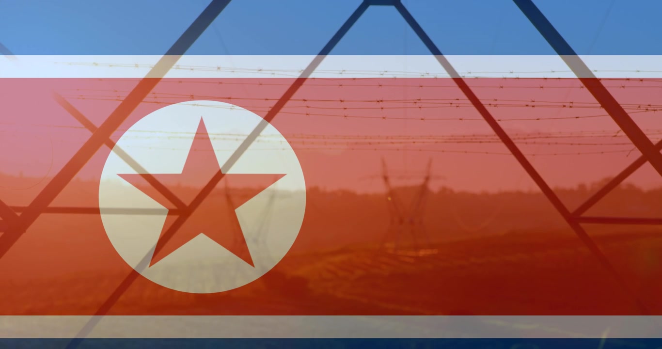 Bandera Norcoreana Superpuesta Sobre Líneas Eléctricas y Paisaje