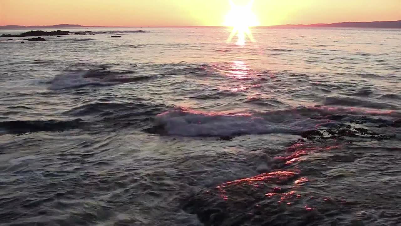 바다 위의 아름다운 일몰