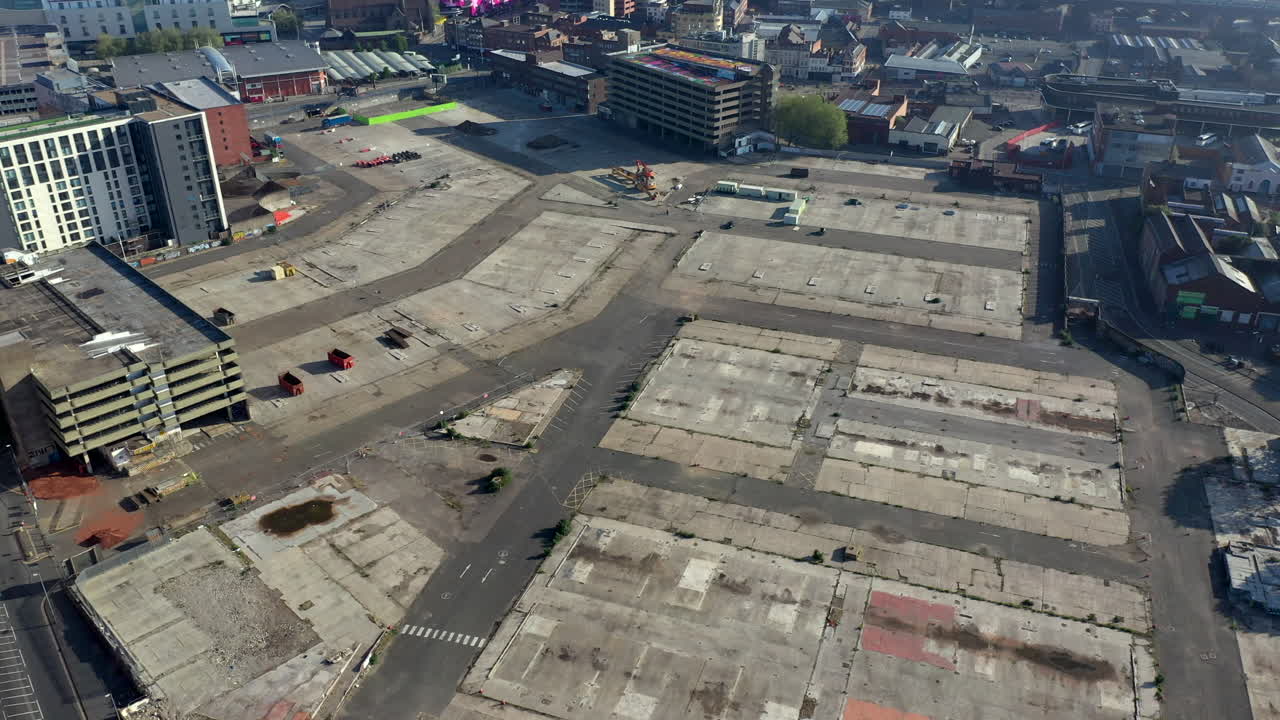 una vista aérea del antiguo sitio del mercado minorista de smithfield en birmingham, inglaterra, que ha sido despejado para dar paso a parte del complejo de juegos de la commonwealth en la ciudad que se organizará en 2022