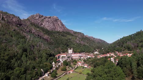 village of senhora da peneda