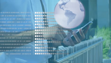 animación del globo y procesamiento de datos sobre un hombre de negocios que usa un teléfono inteligente