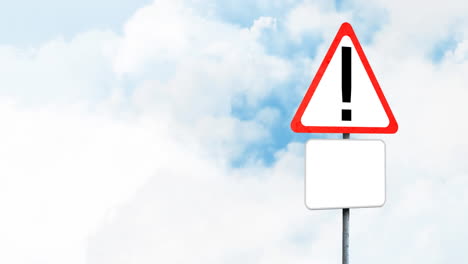 cartel de atención con espacio de copia contra las nubes en el cielo azul