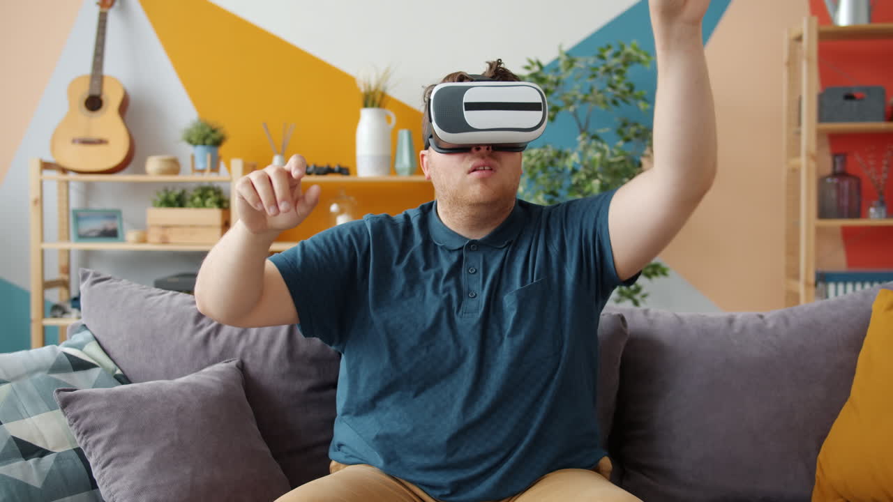 가상 현실을 경험하는 사람