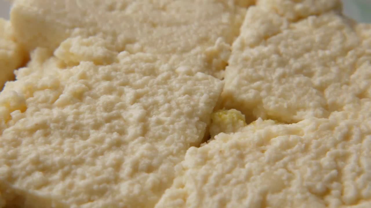 vista de cerca del queso cottage