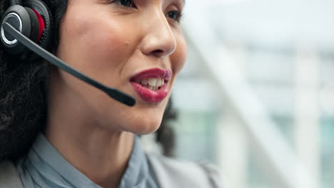 boca, centro de llamadas y mujer hablando para el cliente