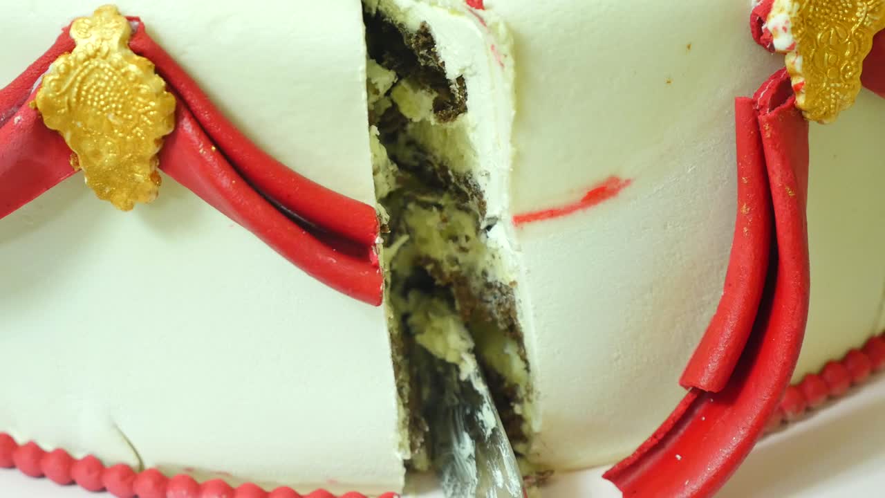 muy hermoso pastel de boda blanco