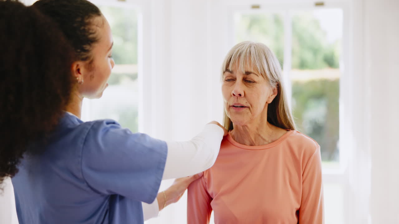 어깨 통증, 마사지 또는 물리 치료사