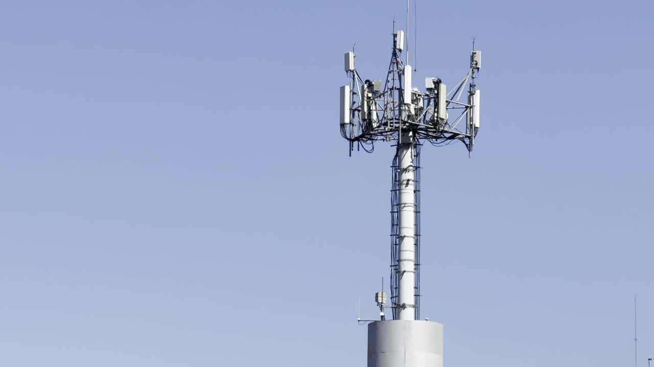 Cellphone antenna, signal reciever, telecommunications infrastructure