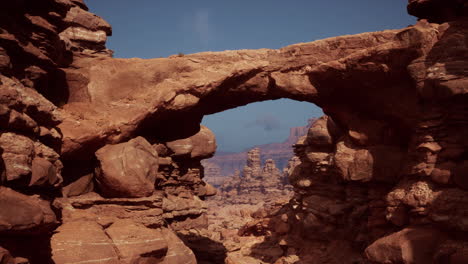 red rock canyon arch