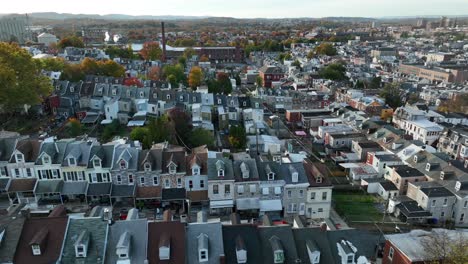 Casas-Adosadas-En-La-Ciudad-Americana-Urbana