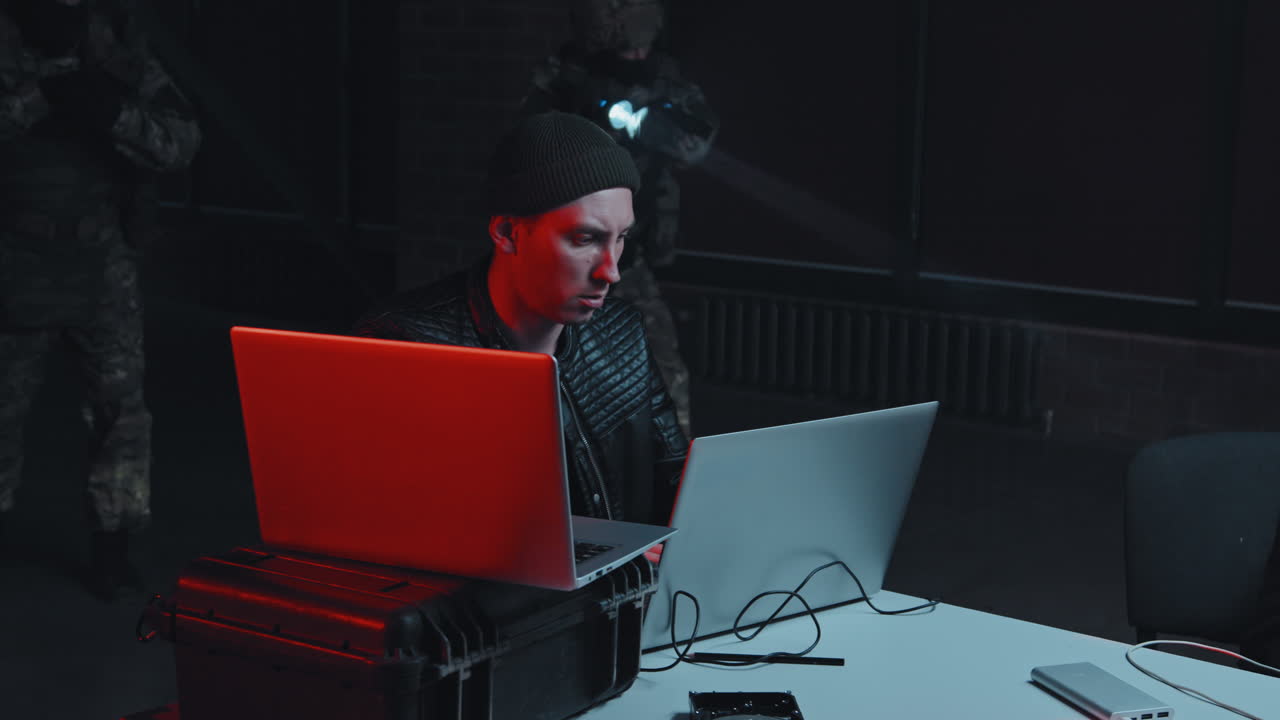 Special Forces Team Storming Hackers Hideout