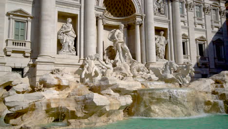 Fontana-De-Trevi-En-Roma,-Italia