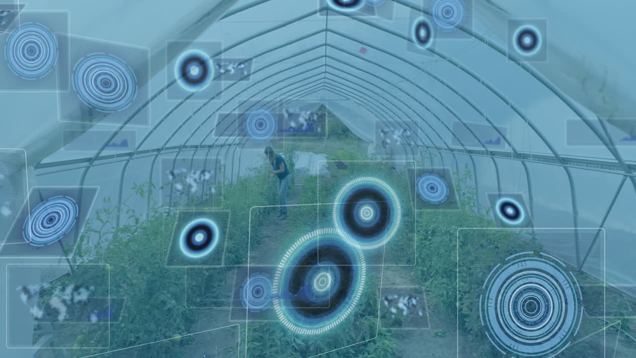 animación del procesamiento de datos con escaneo de alcance sobre personas que trabajan en el invernadero.
