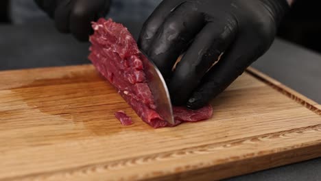 preparing raw beef