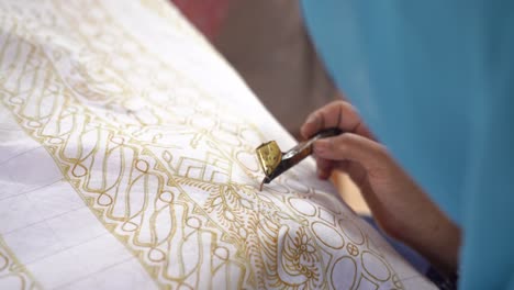 traditional indonesian batik making process