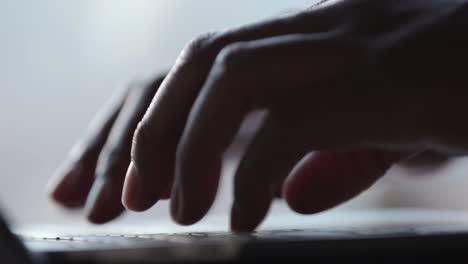 escritura del teclado en cámara lenta