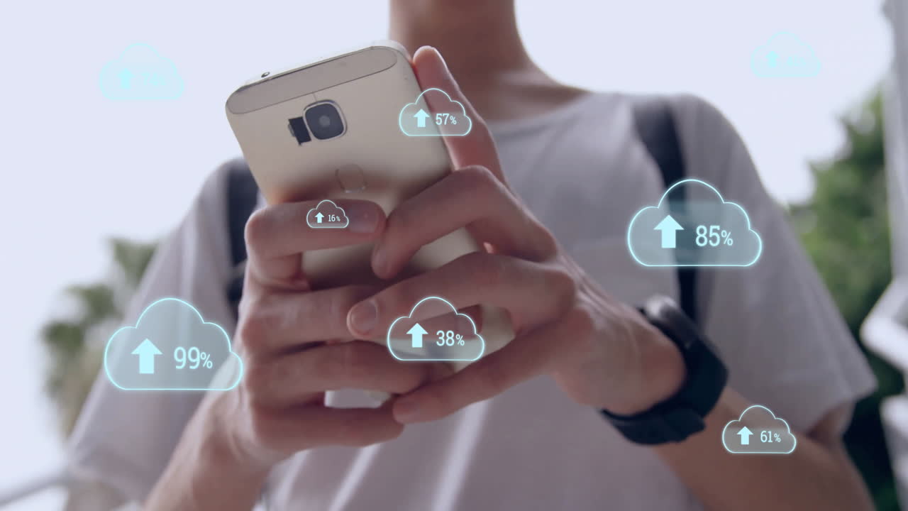 animación de procesamiento de datos y nubes sobre hombre caucásico usando teléfono inteligente