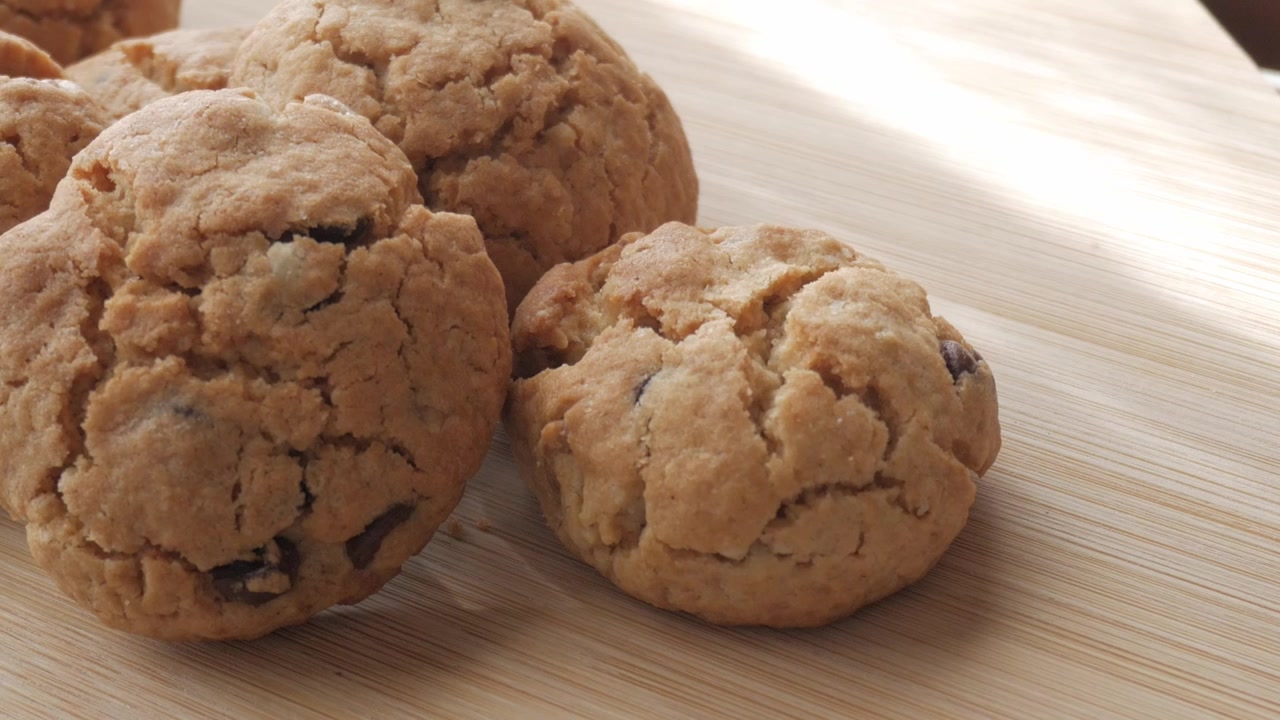 Close up shot of cookies on wooden tray