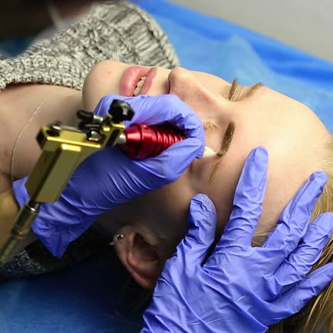 tatuaje de maquillaje permanente