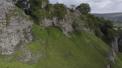 drone shot rising above peveril castle 07