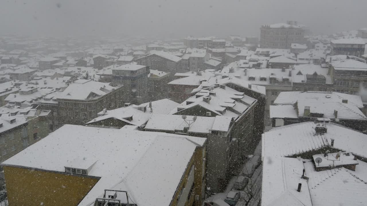 눈 인 도시 풍경