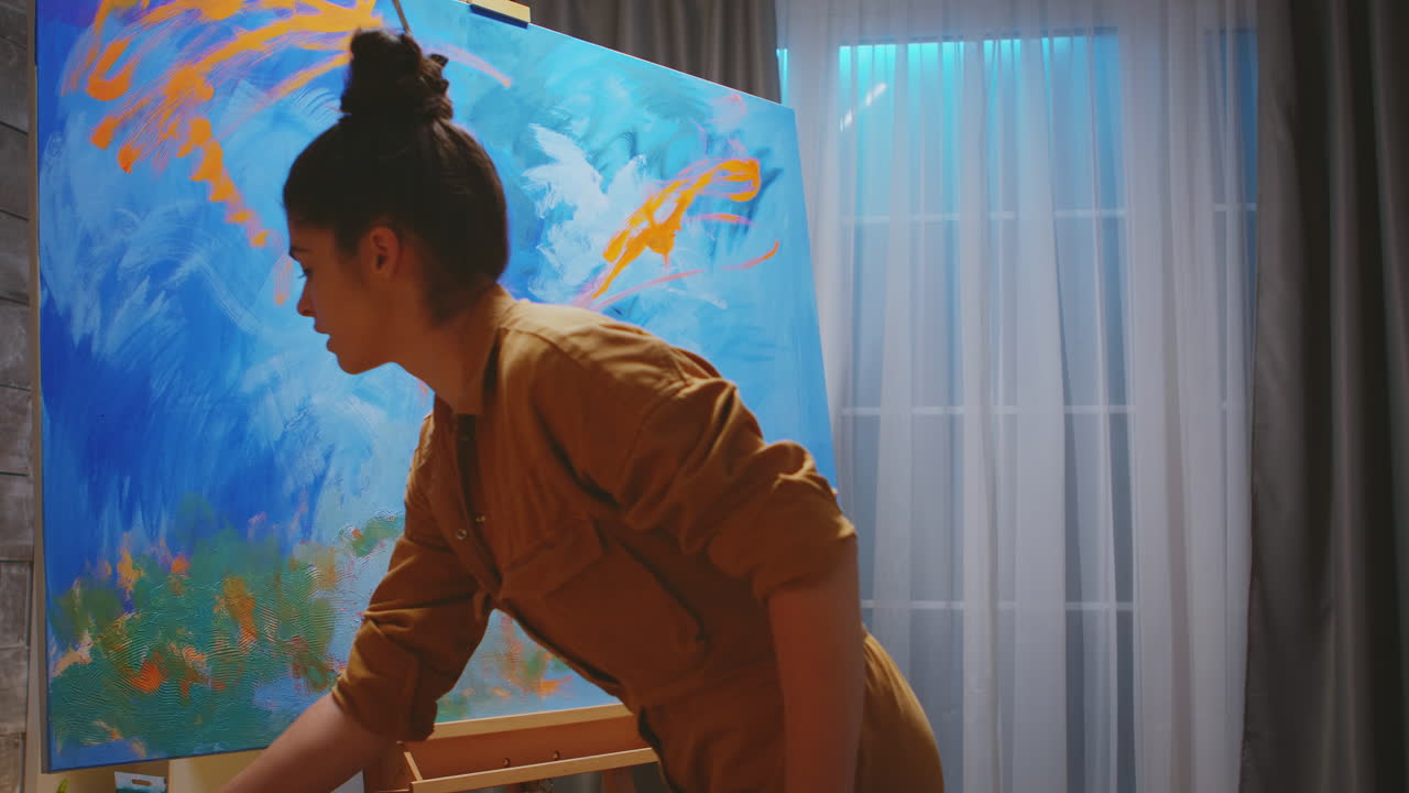 자신감 넘치는 젊은 파인터