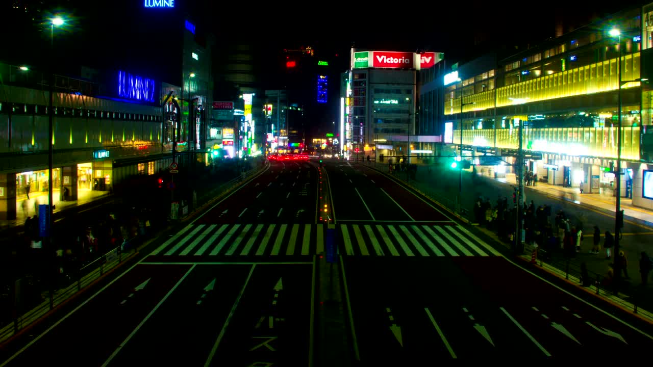 신주쿠 남쪽 역 근처의 나이트 스