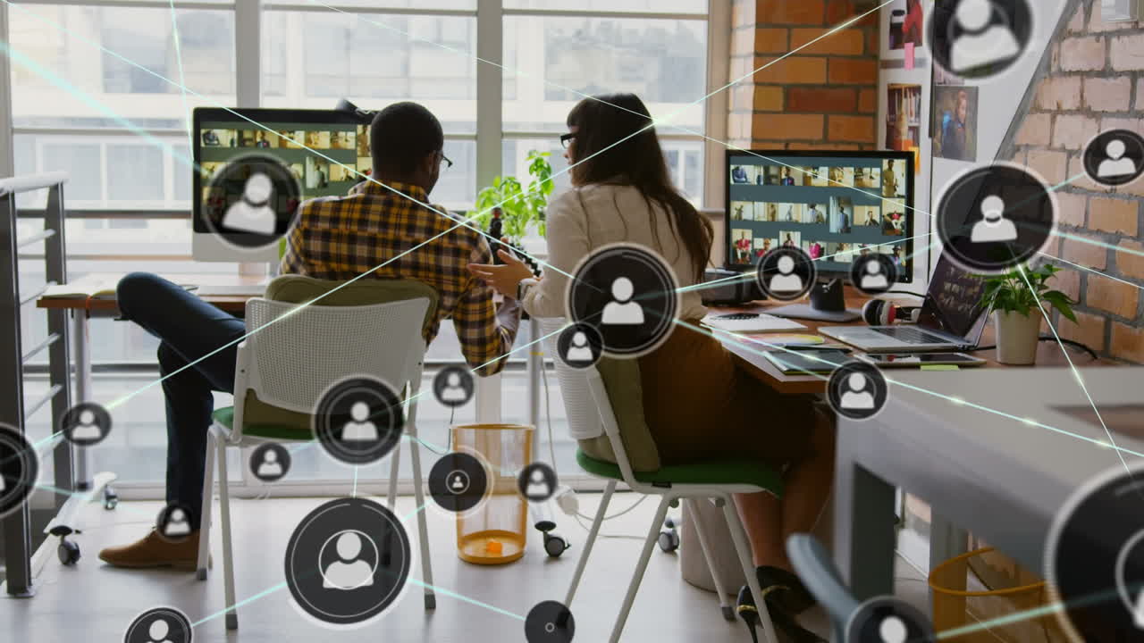 animación de la red de conexiones con iconos sobre diversas personas de negocios hablando